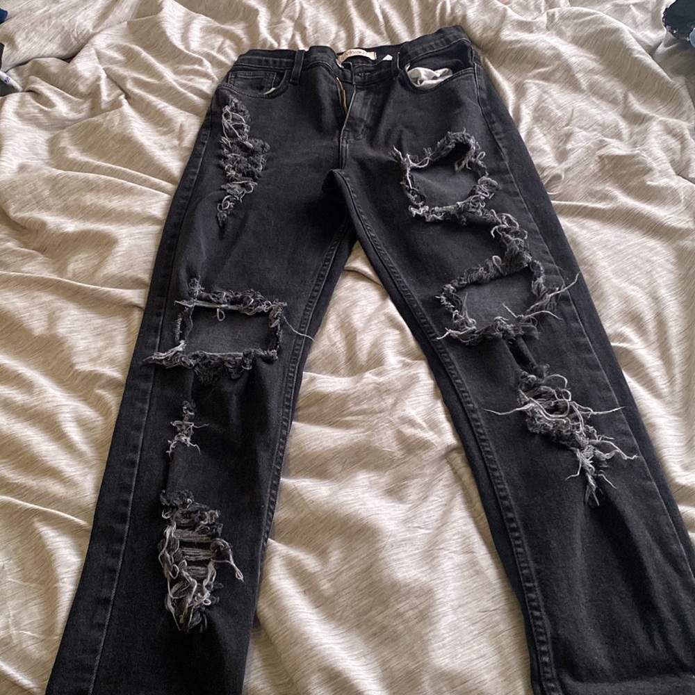 Distressed jeans - Picture 2 of 2